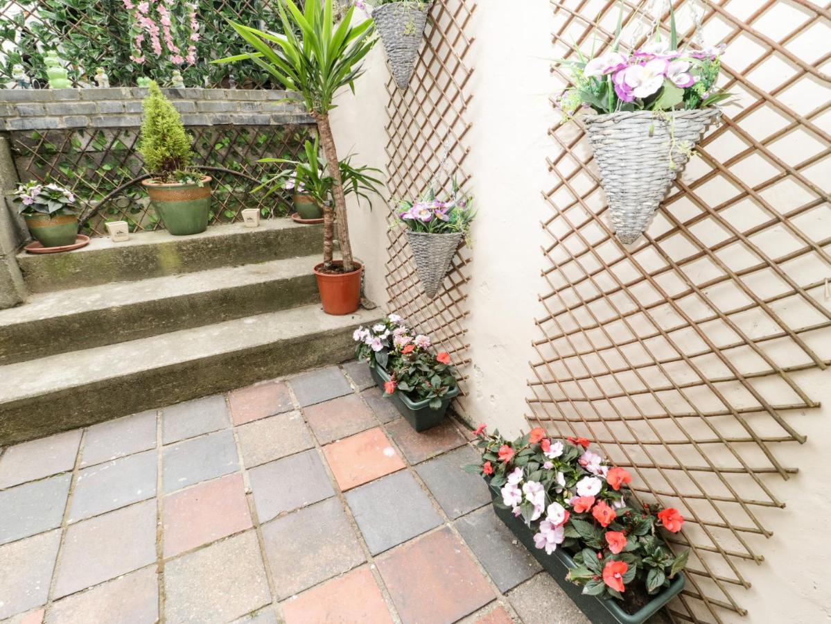 Llys Madoc, Basement Apartment Penmaenmawr Exterior photo